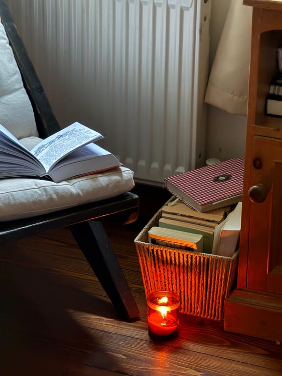 How to Create a Cozy and Inviting Reading Nook at Home